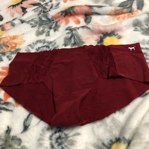 New Victoria’s Secret pink no show underwear